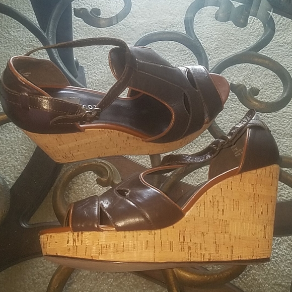 🎉Sale $8 Leather Platform Wedges - Picture 6 of 7